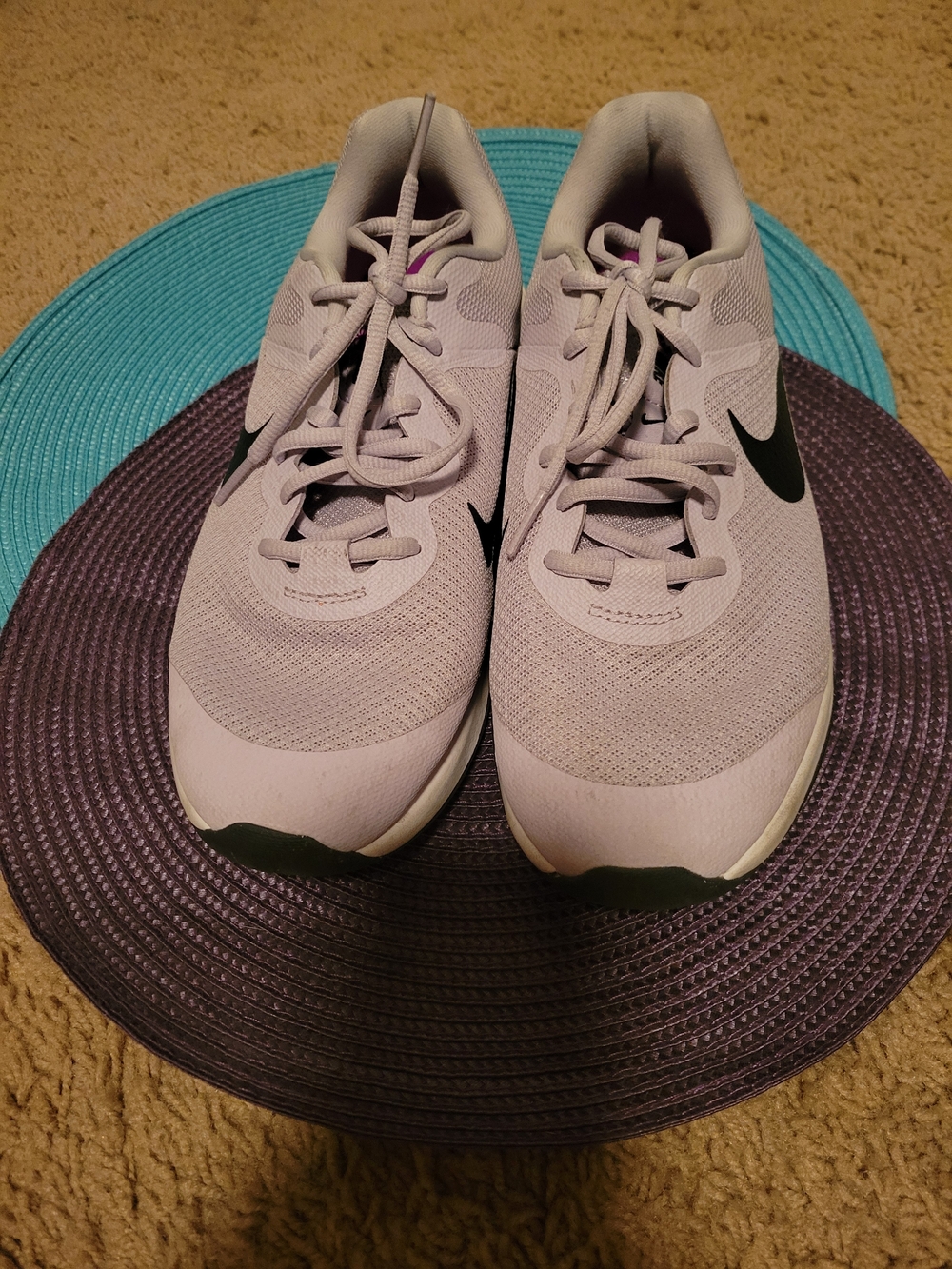 Nike Women’s Light Purple Running Shoes with Black Swoosh